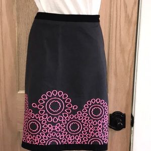 Boden gray skirt with black trim and pink design